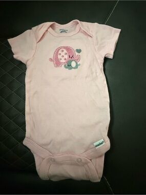 Gerber Light Pink Elephant Applique Baby One-Piece Bodysuit